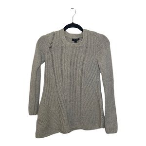 Aqua 100% Cashmere Knit Grey Sweater Size Small Asymmetrical hem line
